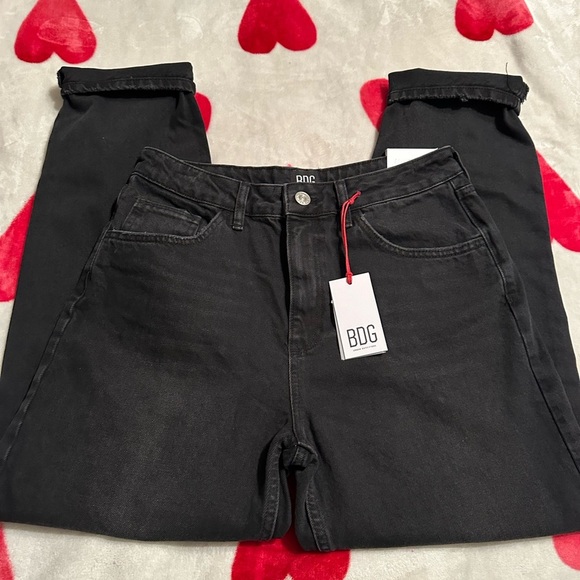 NWT BDG High-Waisted Mom Jean – Washed Black Denim - Picture 4 of 14